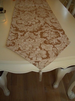 ﾃｰﾌﾞﾙﾗﾝﾅｰ　例